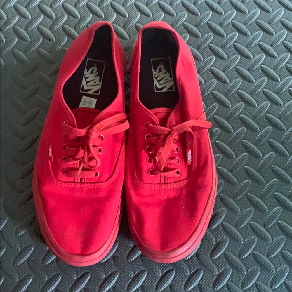 Men’s Vans size 10.5 (all red)